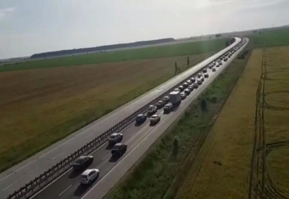 Accident cu patru mașini pe Autostrada Soarelui. Au fost rănite trei persoane, iar traficul se desfășoară cu dificultate