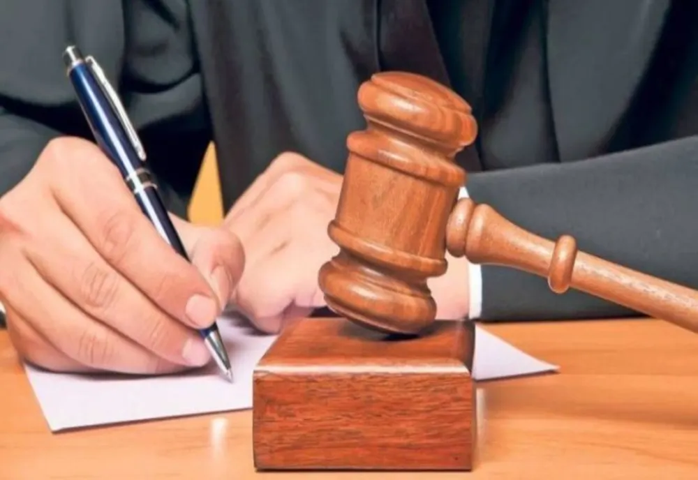OPT POLIȚIȘTI DIN CAPITALĂ, REȚINUȚI DE PROCURORI PENTRU CORUPȚIE 