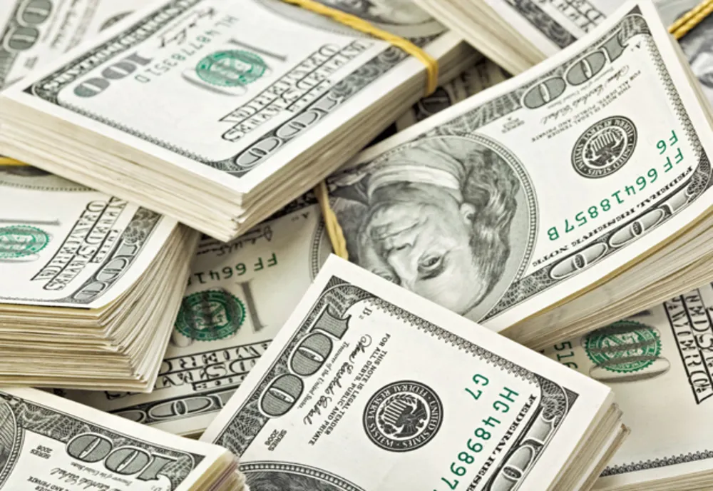 DATORIA MONDIALĂ ATINGE UN NOU RECORD: PESTE 324.000 DE MILIARDE DE DOLARI