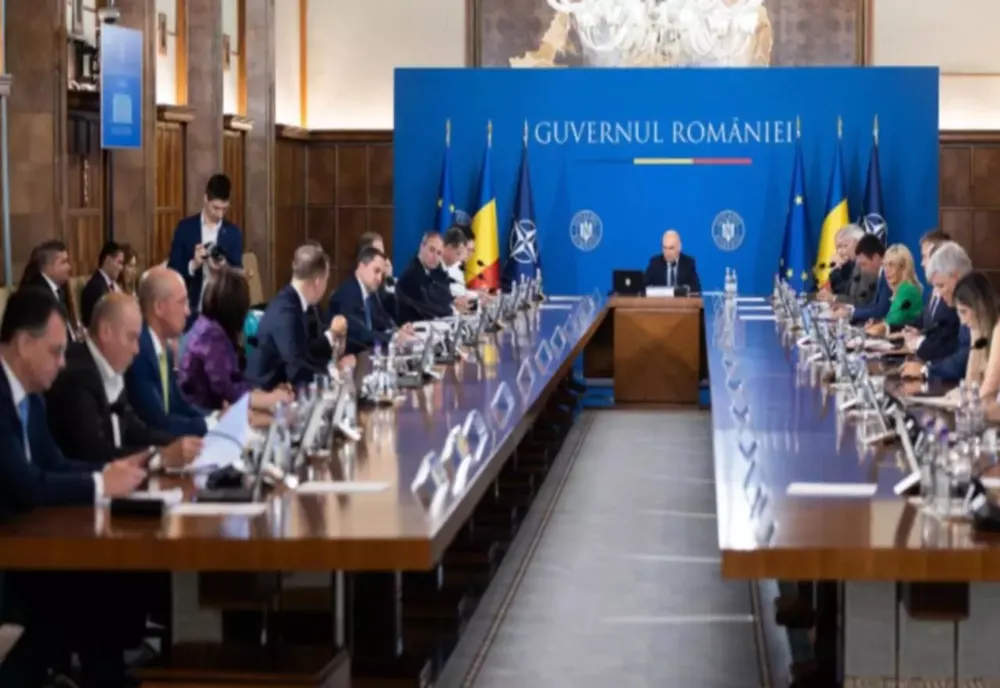 Ultima ședință a Guvernului Bolojan înainte de decizia PSD a început. Agenda este încărcată cu proiecte de acte normative