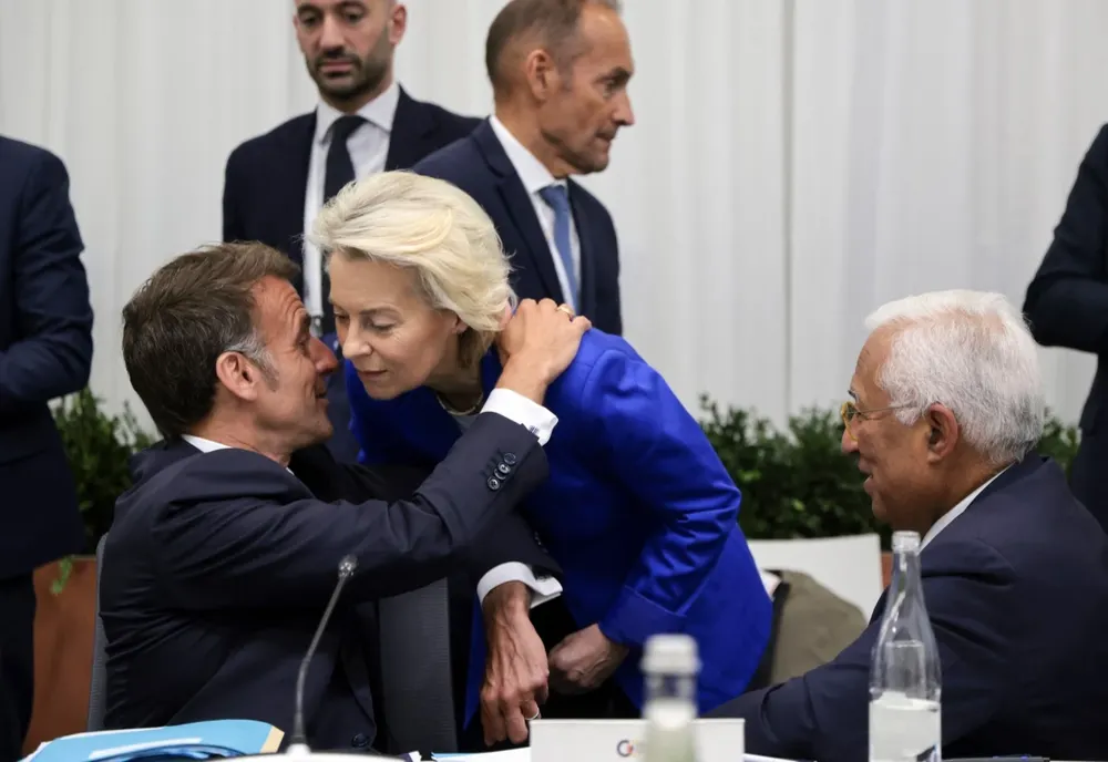 Macron și Ursula von der Leyen, reacție rapidă după explozia dronei de la Constanța: „Solidaritate totală cu România!”
