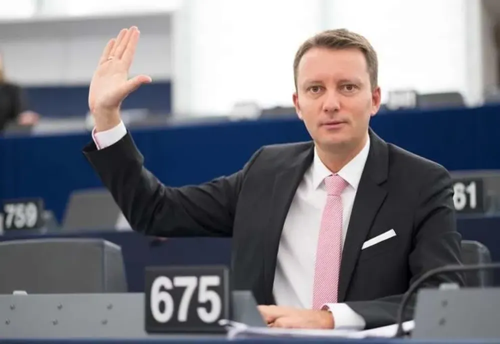 Cine este premierul propus de Ilie Bolojan și ce legături secrete are cu Berlinul