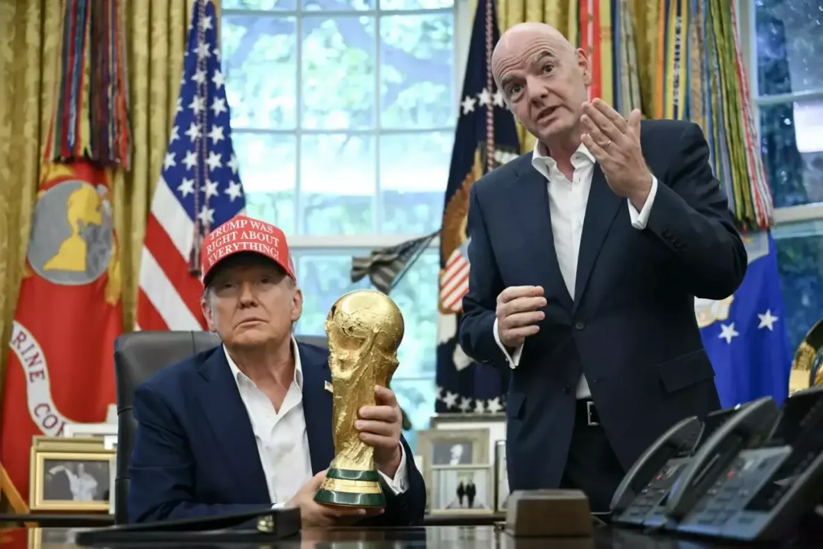 Scandal la FIFA după premiul pentru pace acordat lui Donald Trump. Gianni Infantino, presat să renunțe la distincție