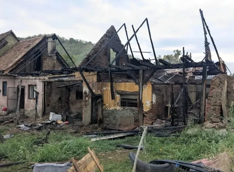 Incendiu în Richiș: O gospodărie a fost grav afectată de flăcări