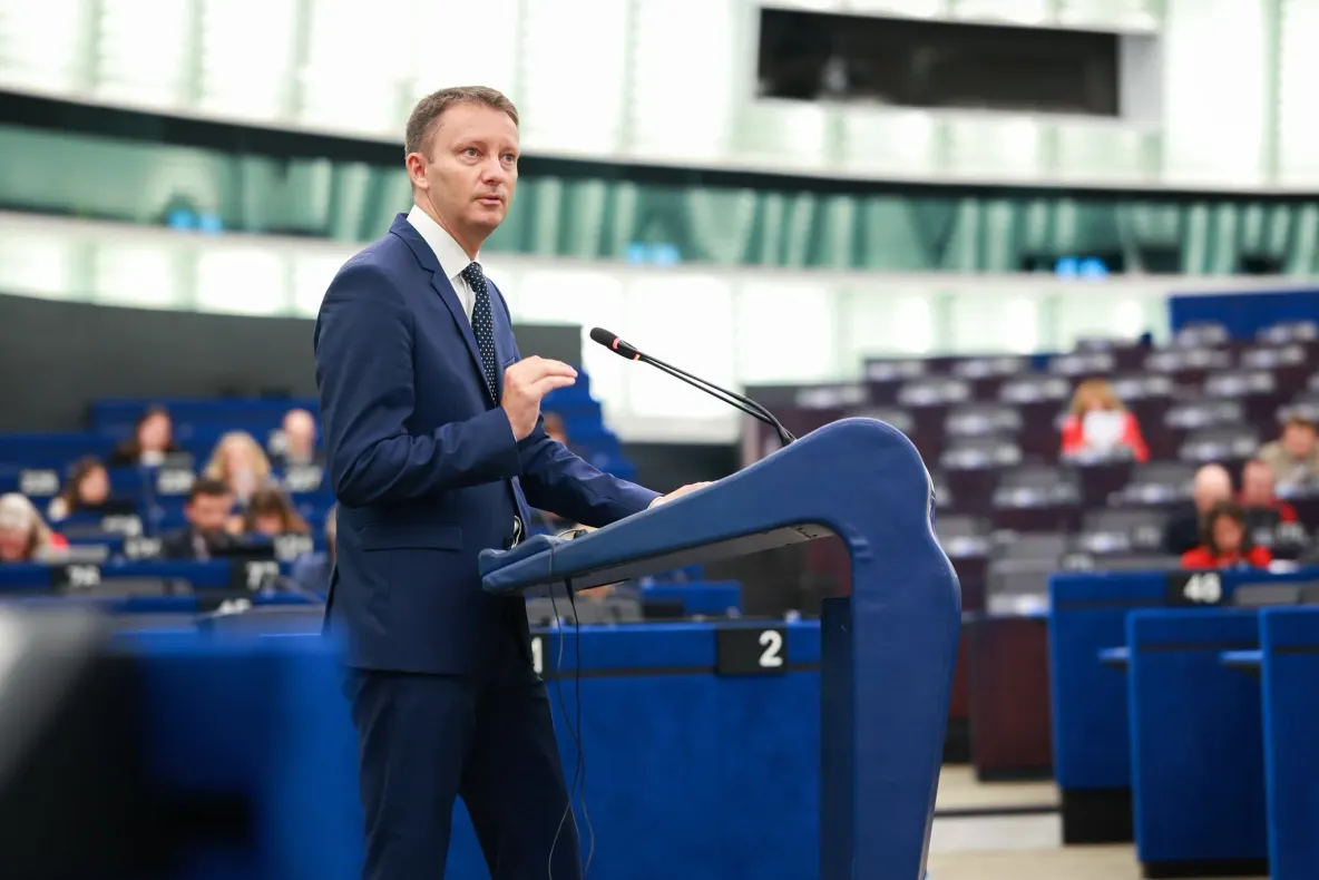 PSD îi cere lui Siegfried Mureșan să prezinte public planul pentru România. „Întâi programul, apoi voturile”