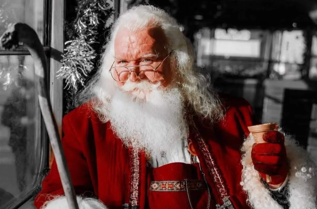  Doliu la Oradea. A murit Cornel Bubui, românul care a fost ani la rând „Moș Crăciun”. Avea 66 de ani