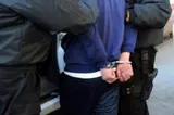 Bărbatul din Timiș care a încălcat ordinul de protecţie şi şi-a înjunghiat soţia, fiind la rândul său rănit cu un cuţit de fiica lor, reţinut