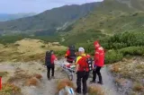 Un copil de cinci ani accidentat în Munții Rodnei, recuperat de un echipaj Salvamont