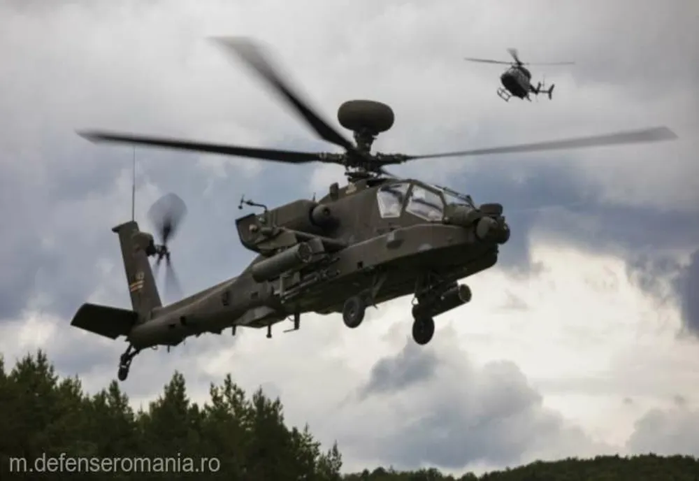 Incident în timpul unui zbor de instrucție al Armatei. Un elicopter militar a aterizat de urgență lângă Reșița după o defecțiune tehnică