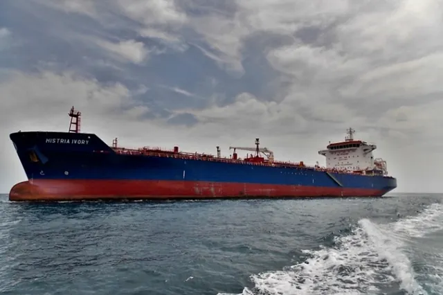 Financial Times: Ucraina suspendă atacurile asupra petrolierelor din portul Novorossiisk, la cererea lui JD Vance