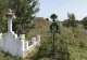 RĂZBUNAREA UNUI BĂRBAT PE SOȚIA CARE L-A PĂRĂSIT: I-A DUS LA POARTĂ O CRUCE FURATĂ DIN CIMITIR